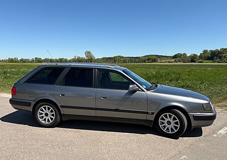 Audi 100 Avant quattro