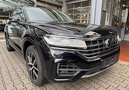 VW Touareg Volkswagen R-Line 3.0 TSI 4MOT-Luftfeder-AHK-Pano-