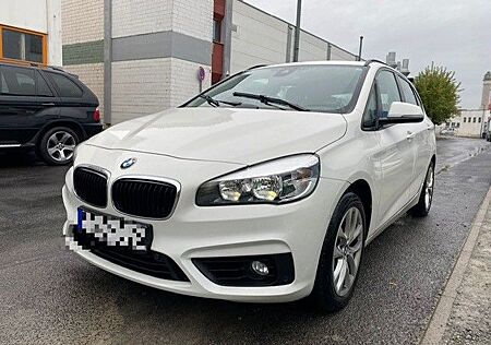 BMW 218i Active Tourer Navi Klima PDC Automatik