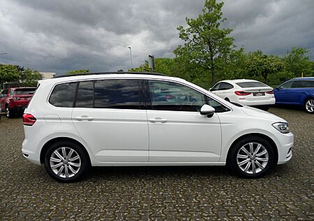 VW Touran Volkswagen Highline DSG+Pano+Navi+AHK+ACC+LED+3Klima