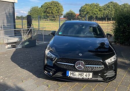 Mercedes-Benz A 200 - AMG Line Night-/ Performance Paket