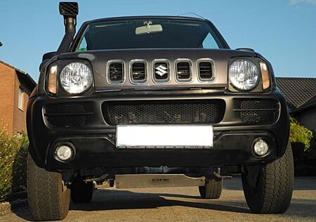 Suzuki Jimny 4WD TÜV Klima Höher Trial etc.