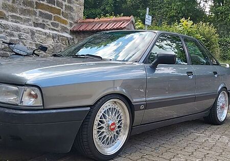 Audi 80