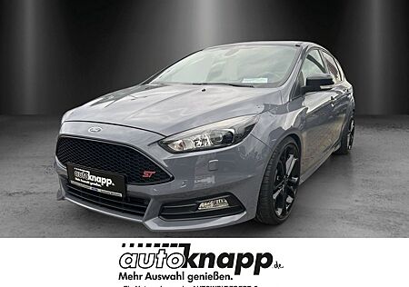 Ford Focus ST 2.0 EcoBoost