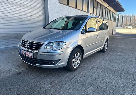 VW Touran Volkswagen Highline