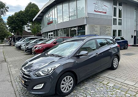 Hyundai i30 cw blue Trend Kamera Pdc Led Navi Automatik