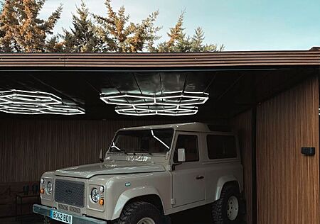 Land Rover Defender 90 TD 5 Station Wagon