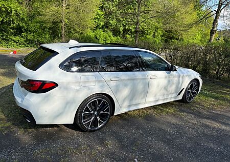 BMW 540d xDrive Touring A -