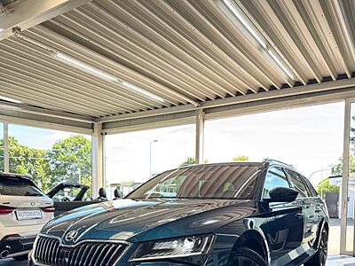 Skoda Superb Combi Style 1.4 *DSG*AHK*Keyless*Kamera*