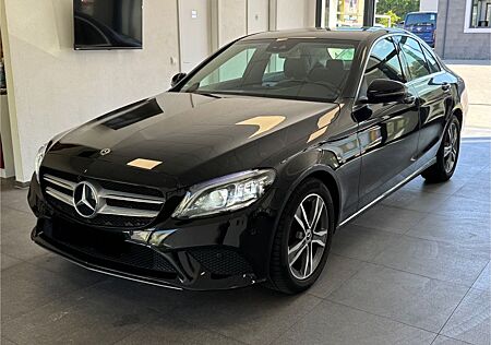 Mercedes-Benz C 180 CGI Avantgarde Lim.-Multibeam-Kamera-Navi-