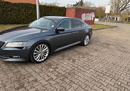 Skoda Superb 2.0 TDI SCR 140kW DSG 4x4 Style Style