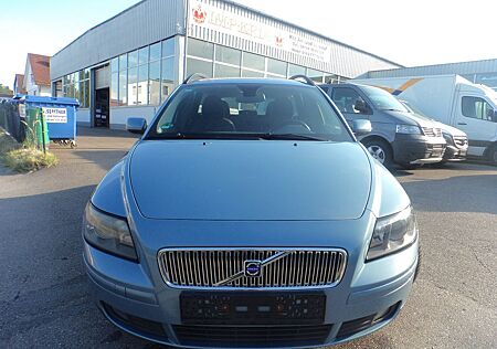 Volvo V50 Kombi 2.4i Momentum Automatik Klimaautomatik