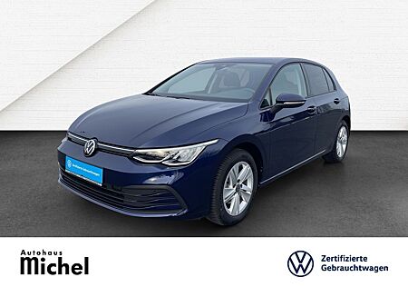 VW Golf Volkswagen VIII 1.5 eTSI DSG Life LED TravelAssist Nav
