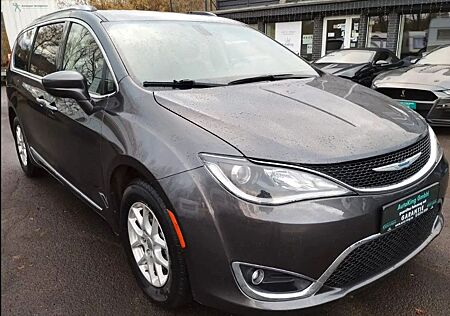 Chrysler Pacifica Leder 9 Gang viele extras