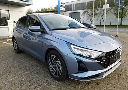 Hyundai i20 Trend 1,0 74kw, Navi / Led / Klima / Alu