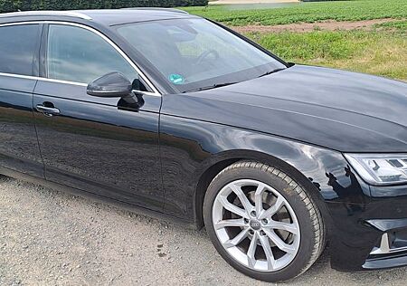 Audi A4 35 TDI S tronic Avant - LED, Leder