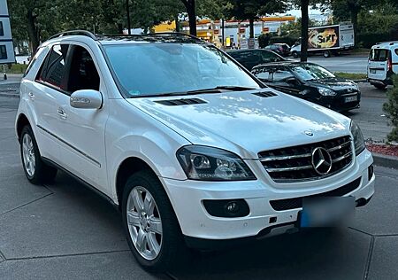 Mercedes-Benz ML 320 CDI 4MATIC - Service und Tüv neu