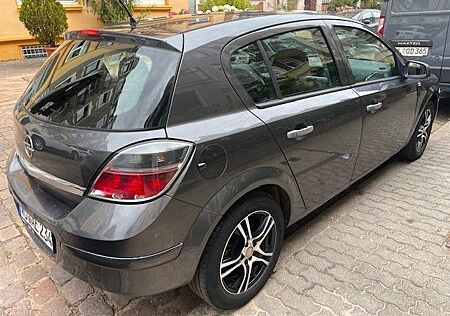Opel Astra Erstzulassung 2009 mit HU bis 2026