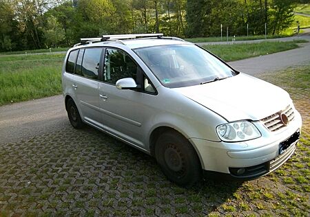 VW Touran Volkswagen 2.0 TDI 140 PS, TÜV 09. 2025