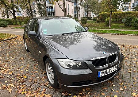 BMW 318i - TÜV NEU 06/24 Limousine grau