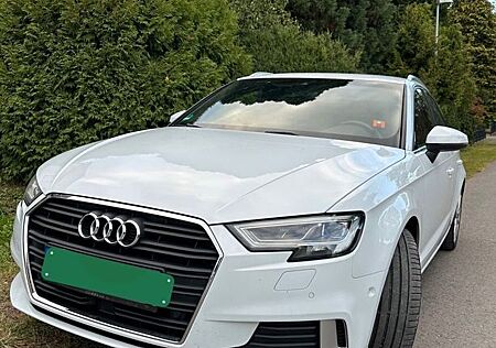 Audi A3 1.4 TFSI cod ultra S tronic Sportback -
