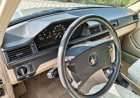 Mercedes-Benz 250