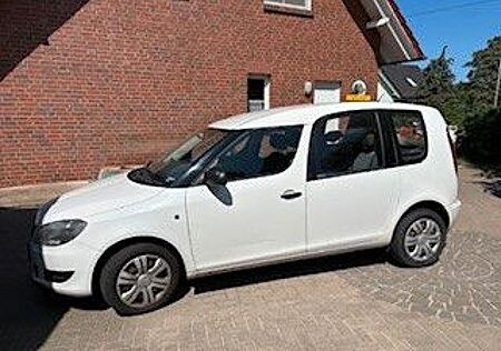 Skoda Roomster 1.6l TDI 66kW Scout Scout