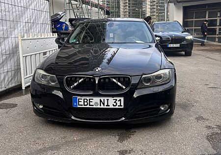 BMW 320i - LCI