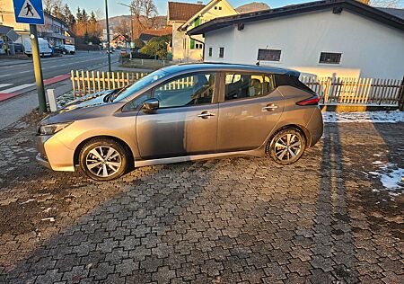 Nissan Leaf 150 PS 39KWH Acenta Acenta