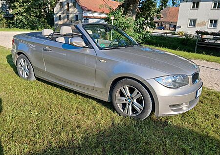 BMW 120i Cabrio - Automatik*Leder*Klima*Sitzhzg.*Top