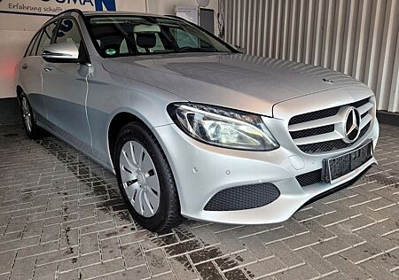 Mercedes-Benz C 220 BlueTec*XENON*NAVI*1.BESITZ*SCHECKHEFT