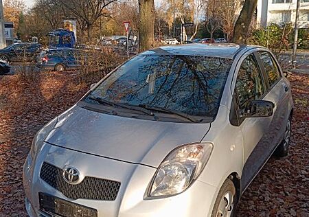 Toyota Yaris 1,3 (Tüv Neu) anhängerkuplung,