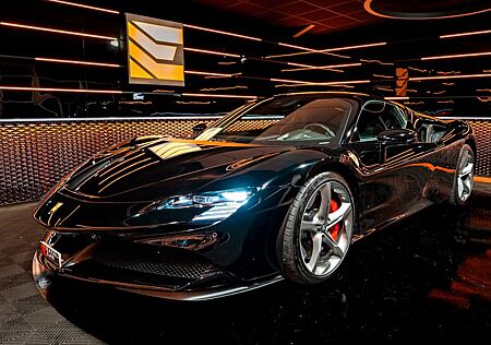 Ferrari SF90 *1st Hand*Apparent VAT*Carbon