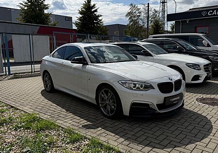 BMW M235i xDrive Coupé deutsches FZG M-Performance