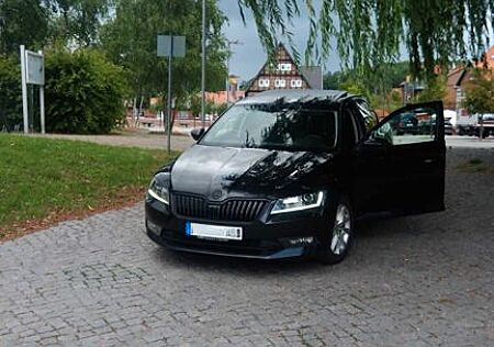 Skoda Superb 2.0 TDI Style Style