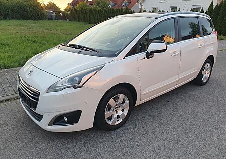Peugeot 5008 Style, Panorama, Tüv-AU-Neu,