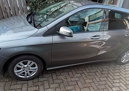 Mercedes-Benz B 180 d cdi