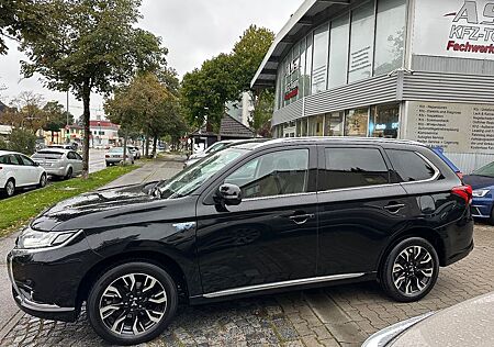 Mitsubishi Outlander PHEV Plus 4WD Led Ahk Navi Kamera Lede