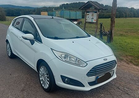 Ford Fiesta Titanium Winterpaket Zahnriemen Neu