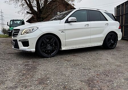 Mercedes-Benz ML 63 AMG KEYLESS/FOND TV/H&K/PANO/DISTRONIC