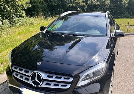 Mercedes-Benz GLA 180 - Urban Sport Utility
