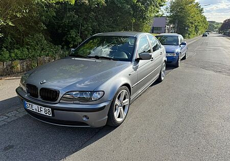 BMW 325i -