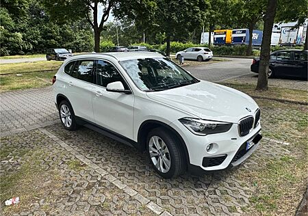 BMW X1 sDrive18d, 18 Zoll, Navi, 1. Hand, AHK
