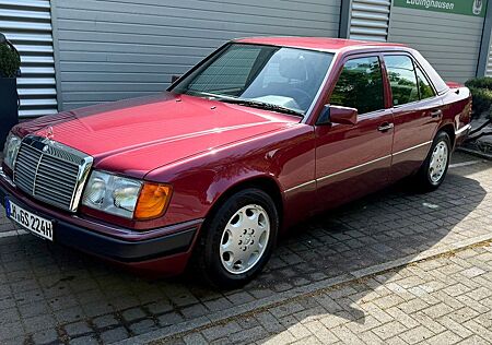 Mercedes-Benz E 320 W124 Limousine 117tkm sehr Gepflegt H-Ken