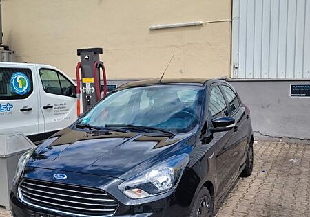 Ford Ka /+ 1,2l Ti-VCT Black Black