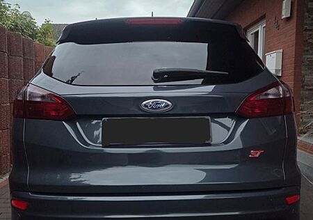 Ford Focus 1,6 EB 134kW Champions Edition Turnier...