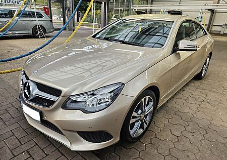 Mercedes-Benz E 350 Coupé E350 BlueTEC LED NAVI TÜF NEUER PDC
