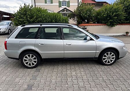 Audi A4 1.6 Avant 1.Hand Klimaautomatik Alu Sitzheiz.