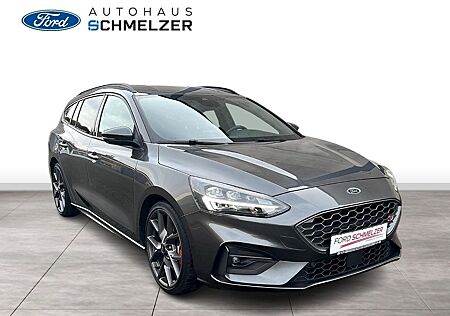 Ford Focus Turnier ST Performance-Paket, RECARO Sitze