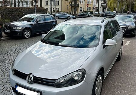 VW Golf Volkswagen Variant 1.6 TDI DSG